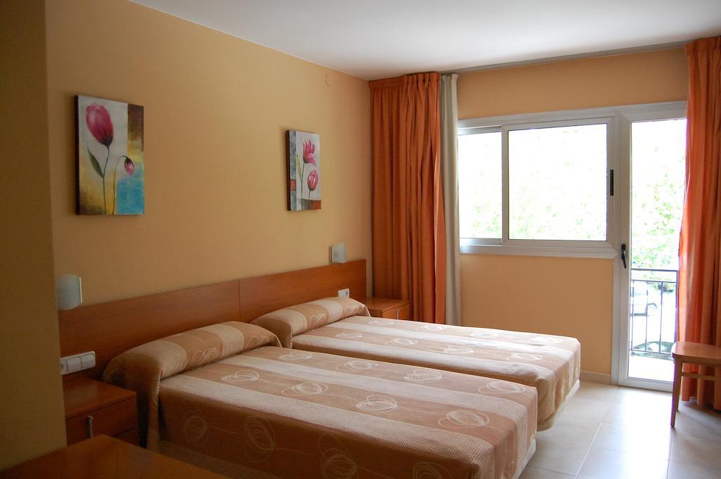 Hostal Cal Siles El Prat de Llobregat Kültér fotó
