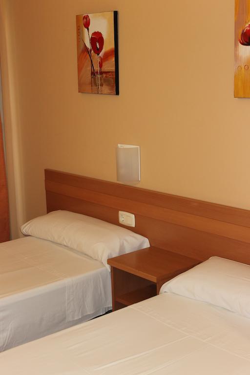 Hostal Cal Siles El Prat de Llobregat Szoba fotó