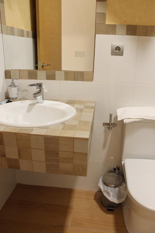 Hostal Cal Siles El Prat de Llobregat Kültér fotó