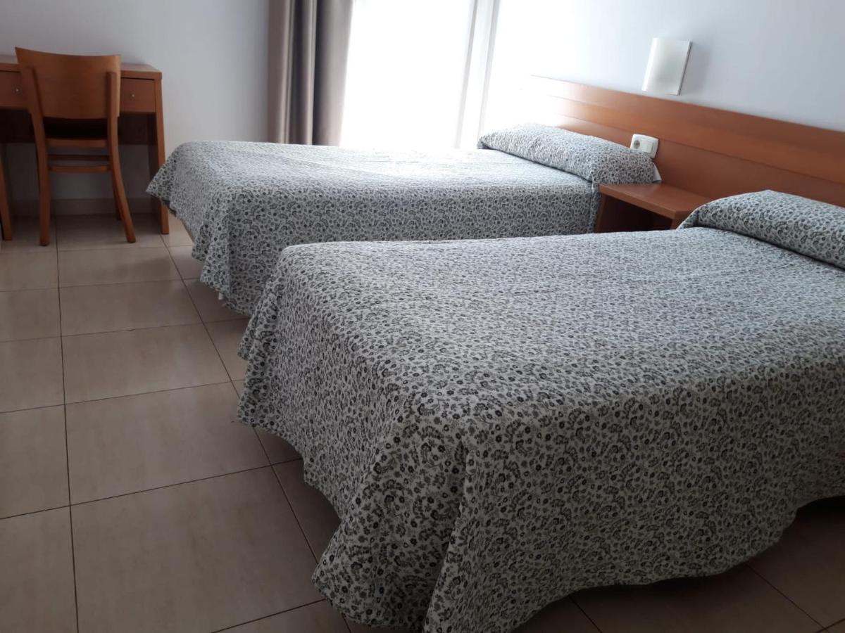 Hostal Cal Siles El Prat de Llobregat Kültér fotó